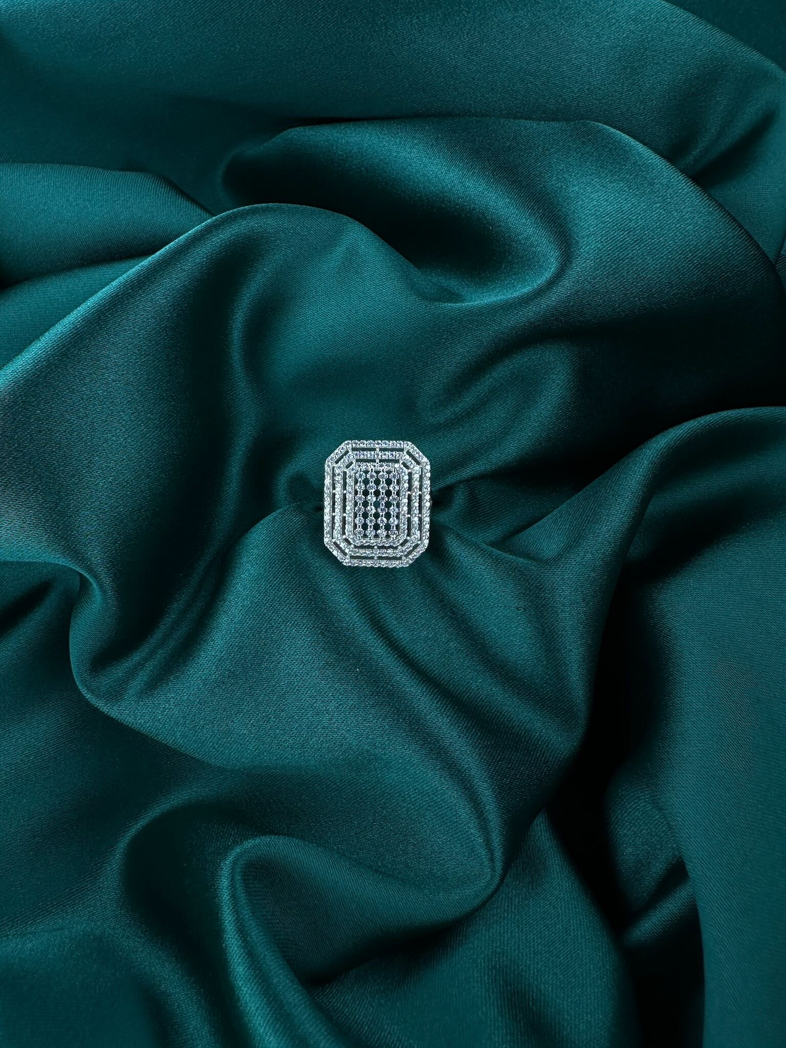 Sekizgen Halo Baget Taşlı 925 Ayar Gümüş Yüzük